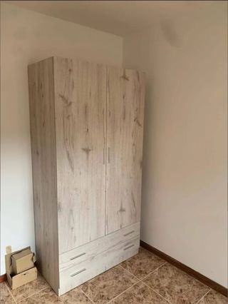 Armario de madera