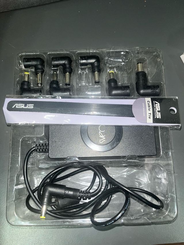 Cargador Universal ordenador Sveon sac100