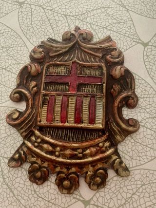 Escudo Cerámica Pintado a Mano Vintage