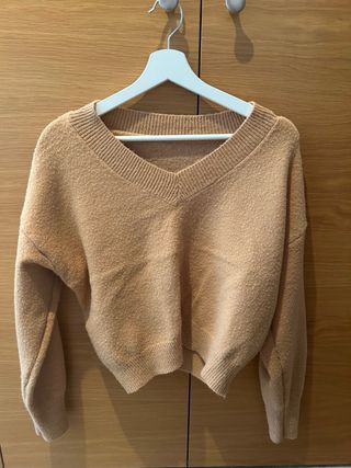 Jersey beige cuello pico