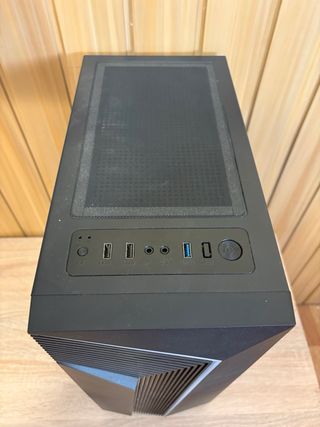 PC Gamer i7-4790K + RX 580 8GB