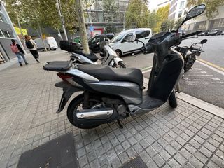 Honda SH300i 2011