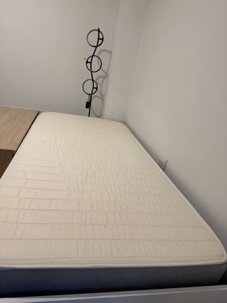 Cama escritorio Leroy Merlin + colchón