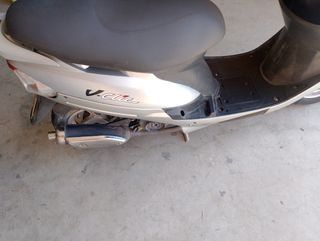 Ciclomotor Peugeot Azul y Plata