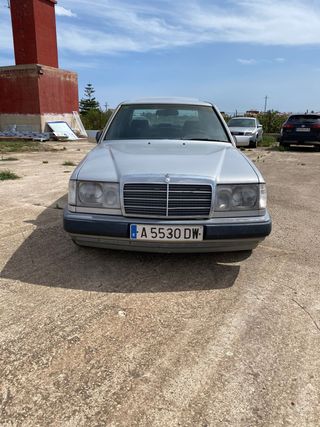 Mercedes-Benz Clase E 1989