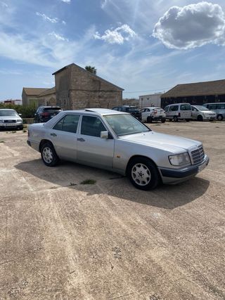 Mercedes-Benz Clase E 1989