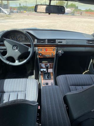 Mercedes-Benz Clase E 1989