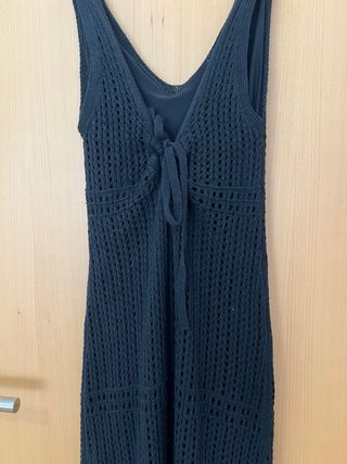 Vestido negro Stradivarius
