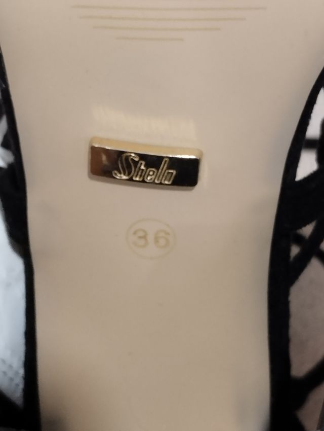 Zapatos elegantes negros tacón alto 36