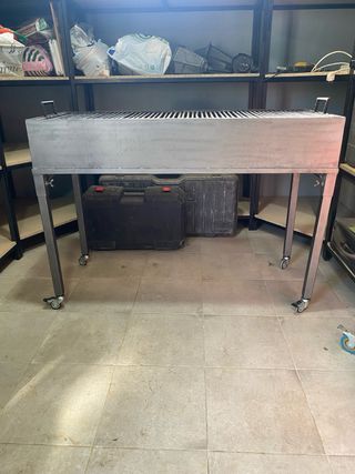 Barbacoa metálica a medida