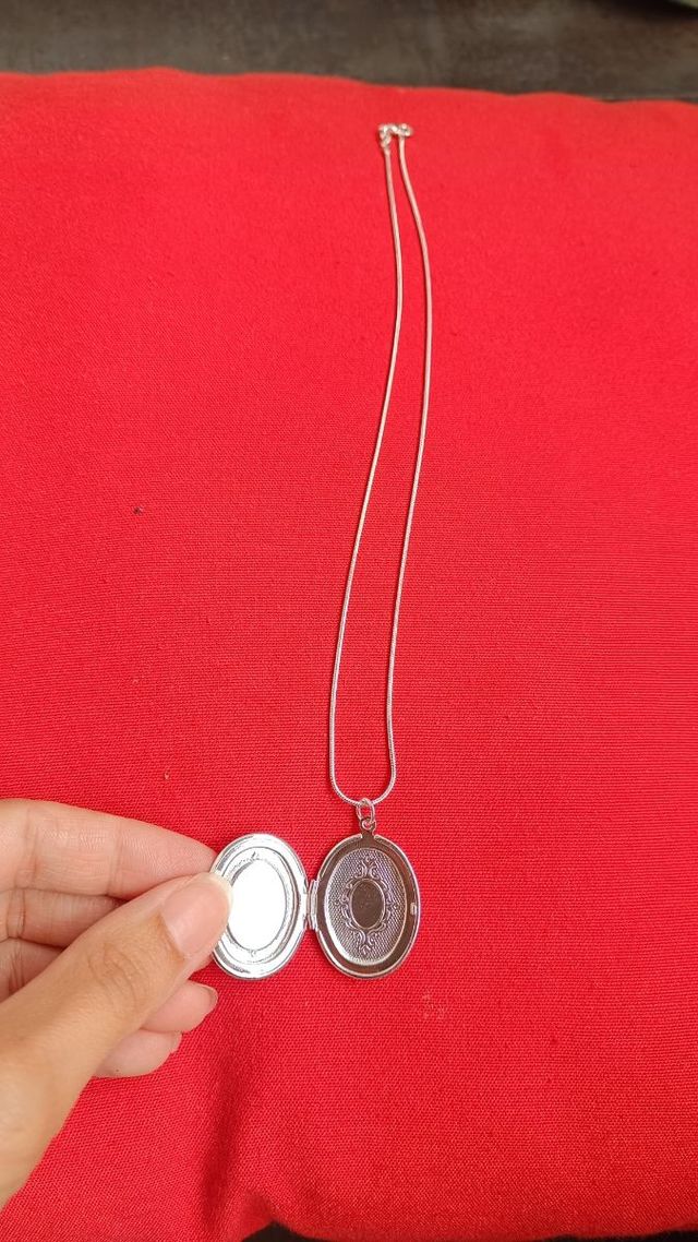 Relicario Plata Collar