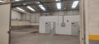 Nave industrial en alquiler en Peñacastillo - Nueva Montaña en Santander
