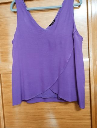 Blusa morada sin mangas