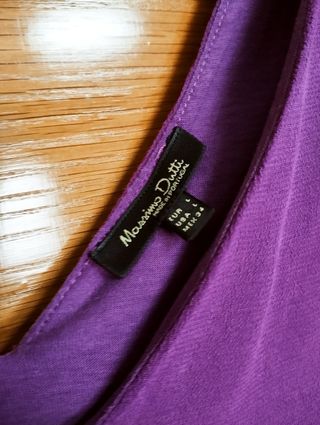 Blusa morada sin mangas