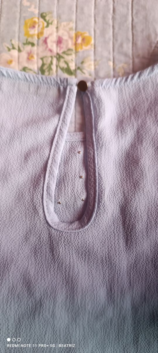 Blusa SWEET LADY azul con perlitas. Talla L/XL