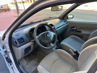 Renault Clio 2005