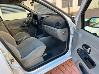 Renault Clio 2005