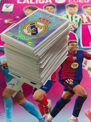Pack 275 sin repetir Cromos Liga Este 25-26 fútbol