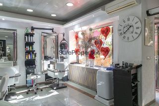 Local comercial en venta en Zona Hispanidad-Vivar Téllez en Vélez-Málaga