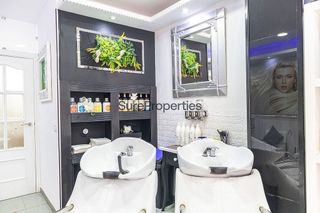 Local comercial en venta en Zona Hispanidad-Vivar Téllez en Vélez-Málaga