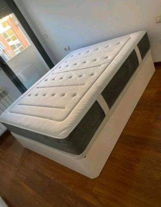 DE REBAJAS Canapé y colchón NUEVOS