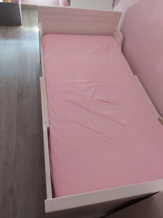 Cama extensible infantil blanca de ikea