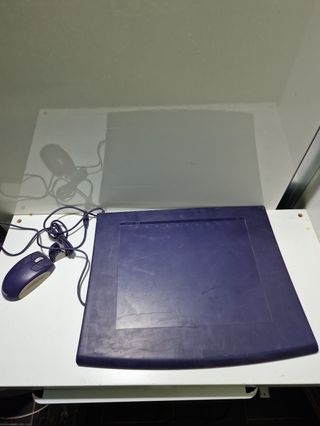 Tableta gráfica Wacom Intuos 2 (modelo XD-0912-U) 