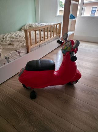 Correpasillos Vespa Rojo