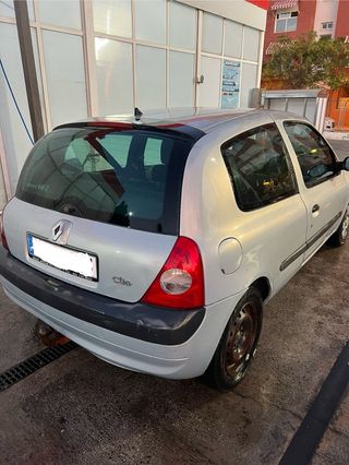 Renault Clio 2002