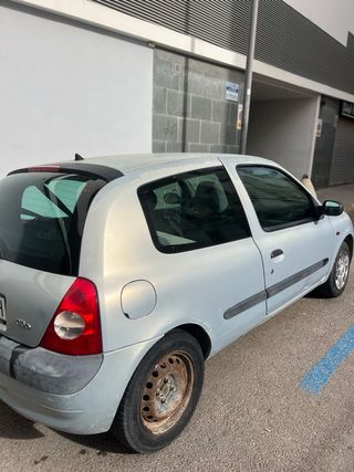 Renault Clio 2002