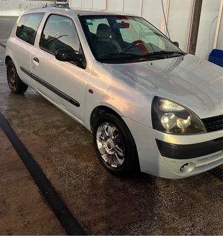 Renault Clio 2002