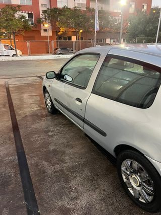 Renault Clio 2002