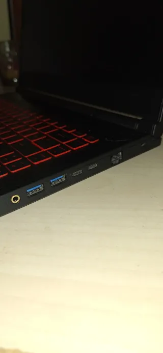 
 MSI GF65 Thin 10 UE


