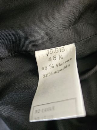 Chaqueta terciopelo negro elegante y vintage