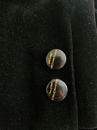 Chaqueta terciopelo negro elegante y vintage