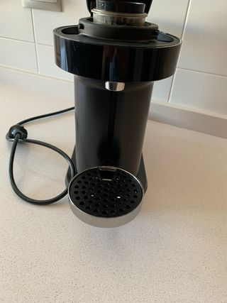 Cafetera Nespresso Vertuo para piezas.