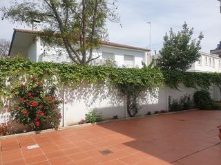 Chalet en alquiler en Sector Sur  - La Palmera - Reina Mercedes en Sevilla