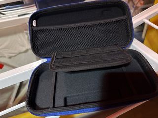 Nintendo Switch OLED Blanca y Negra tengo la caja 