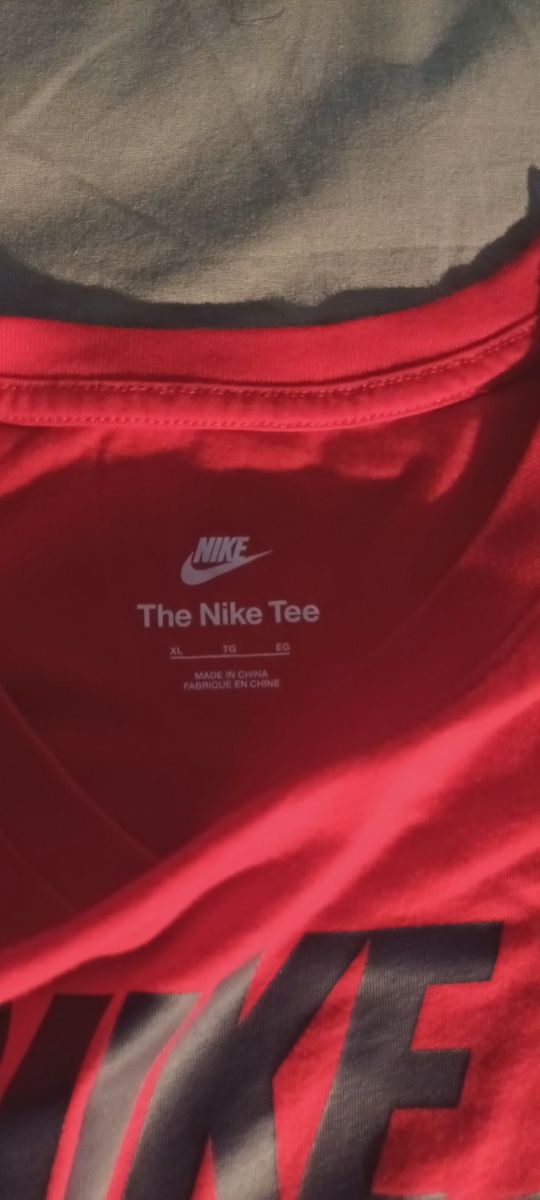Camiseta Nike Roja