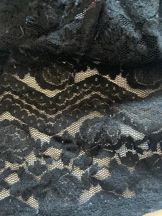 Top Bershka Negro Encaje