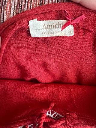 Camiseta mujer bordada roja de media manga