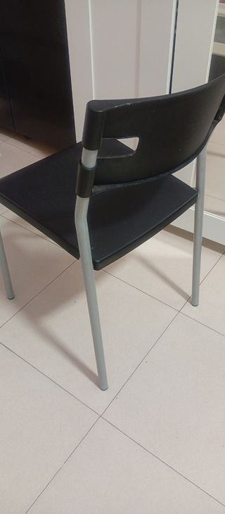Sillas. Regalo mesa 