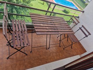 Conjunto mesa y sillas terraza madera y metal