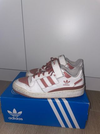 Adidas Forum rosas y blancas