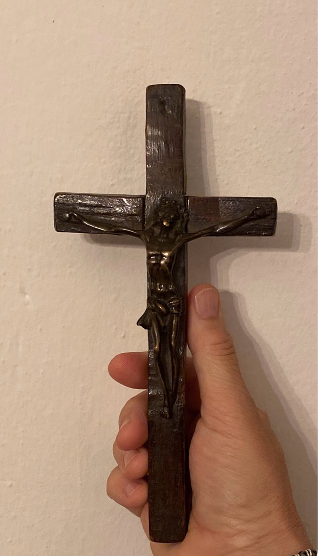 Antica croce legno con crocifisso bronzo