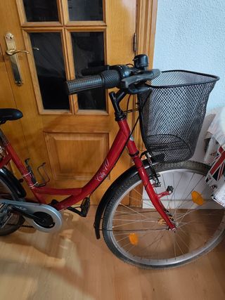 Bicicleta paseo mujer con cesta