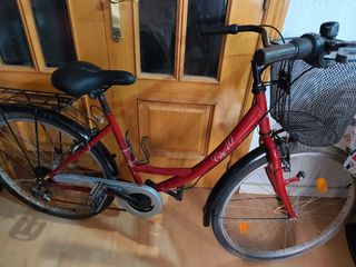 Bicicleta paseo mujer con cesta
