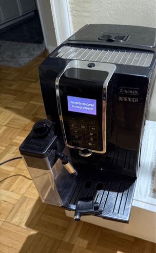 Cafetera DeLonghi Dinamica Negra