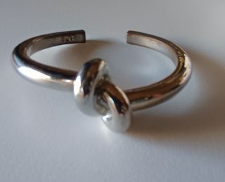 Pulsera PG nudo. 