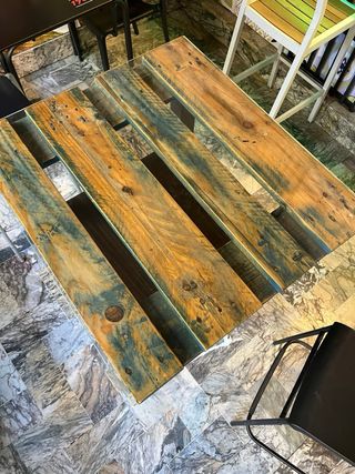 Mesa alta madera y cristal 
